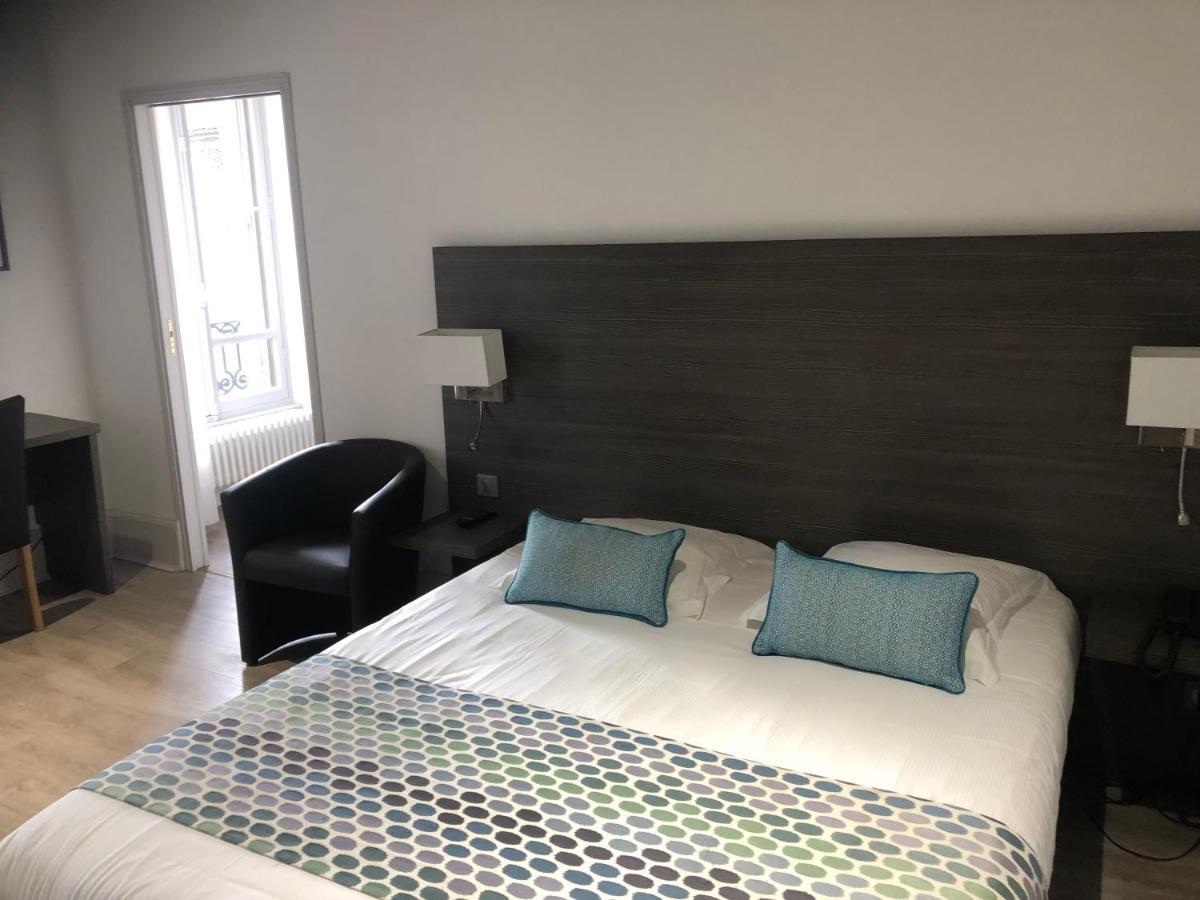 Hotel Montespan Bourbon-l'Archambault Ngoại thất bức ảnh