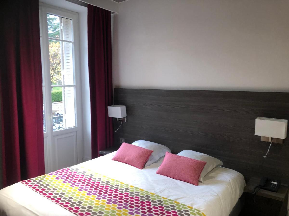 Hotel Montespan Bourbon-l'Archambault Ngoại thất bức ảnh